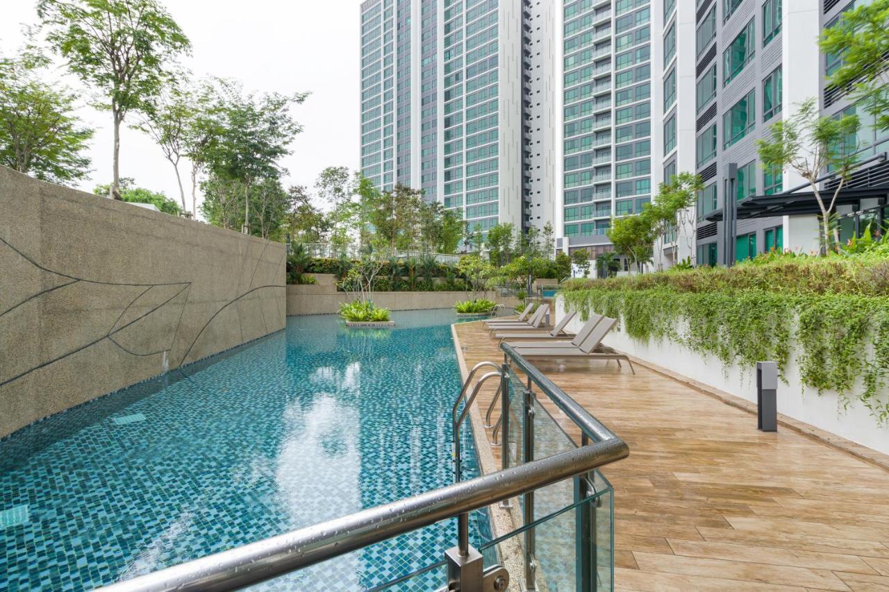 Greenfield Residence Bandar Sunway By Airhost Petaling Jaya Exterior photo